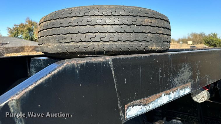 image for item GG9845 2000 Gooseneck  dump trailer