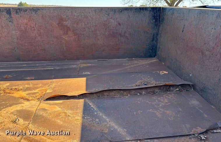 image for item GG9845 2000 Gooseneck  dump trailer