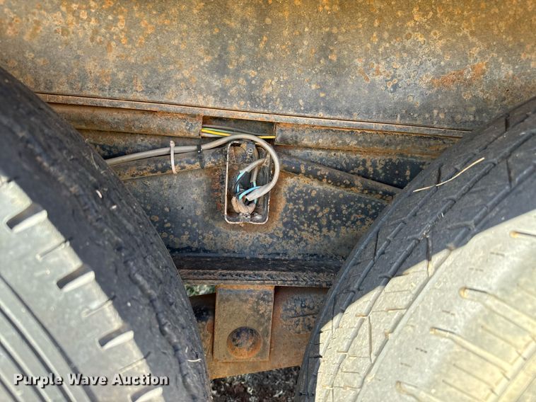 image for item GG9845 2000 Gooseneck  dump trailer