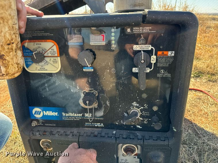 image for item GG9862 Miller Trailblazer 302  welder/generator