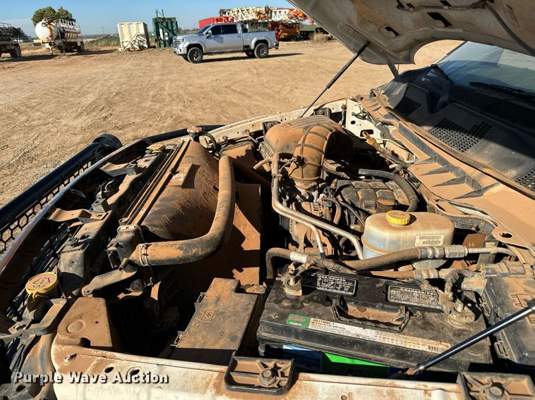 image for item GG9863 2012 Dodge Ram 3500HD  Crew Cab pickup truck cab and chassis