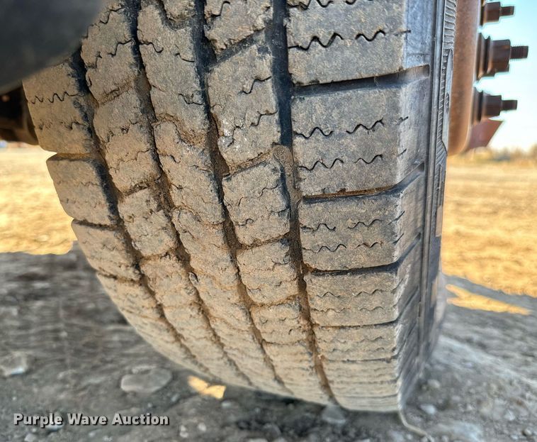 image for item GG9863 2012 Dodge Ram 3500HD  Crew Cab pickup truck cab and chassis