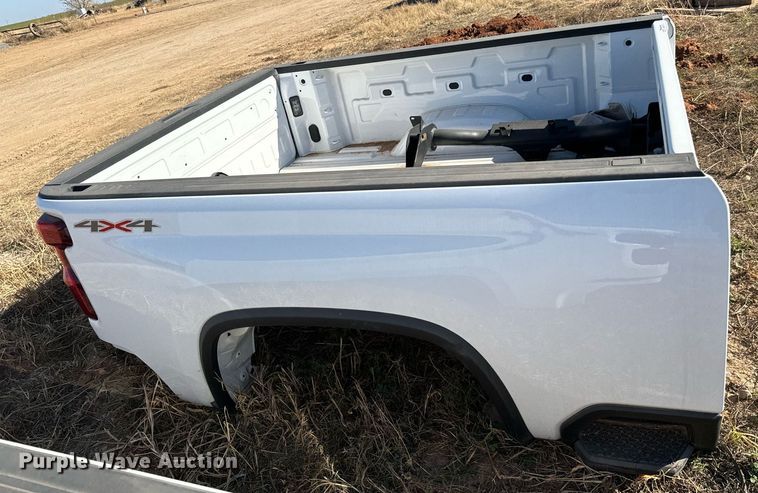 image for item GG9864 Chevrolet Silverado  pickup truck bed