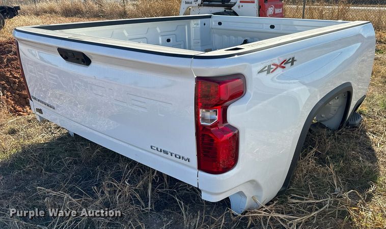 image for item GG9864 Chevrolet Silverado  pickup truck bed