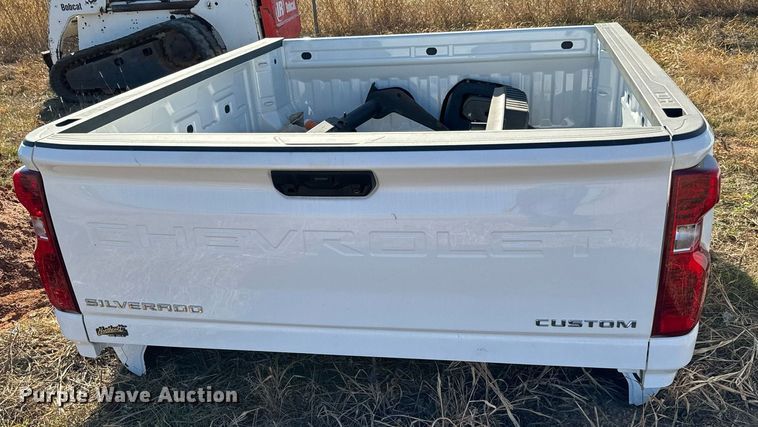 image for item GG9864 Chevrolet Silverado  pickup truck bed