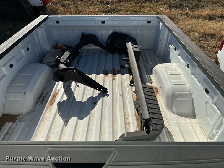image for item GG9864 Chevrolet Silverado  pickup truck bed
