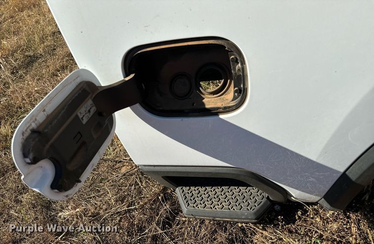 image for item GG9864 Chevrolet Silverado  pickup truck bed