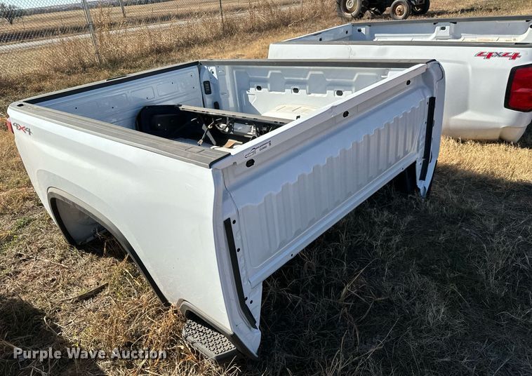 image for item GG9865 Chevrolet Silverado  pickup truck bed