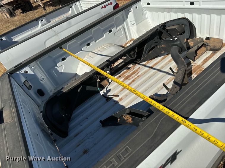 image for item GG9865 Chevrolet Silverado  pickup truck bed