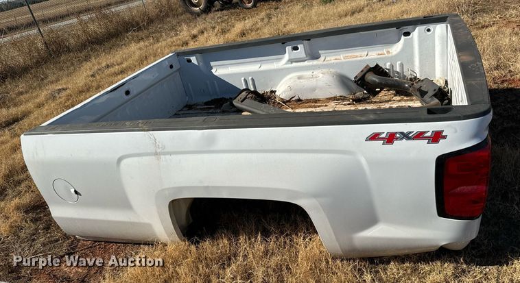 image for item GG9866 Chevrolet Silverado  pickup truck bed