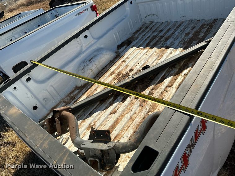 image for item GG9866 Chevrolet Silverado  pickup truck bed