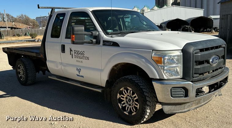 image for item GG9868 2012 Ford F250 Super Duty  SuperCab flatbed pickup truck