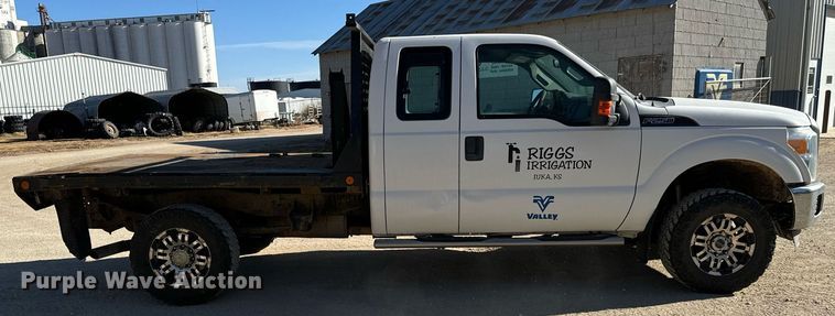 image for item GG9868 2012 Ford F250 Super Duty  SuperCab flatbed pickup truck
