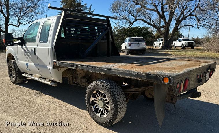 image for item GG9868 2012 Ford F250 Super Duty  SuperCab flatbed pickup truck