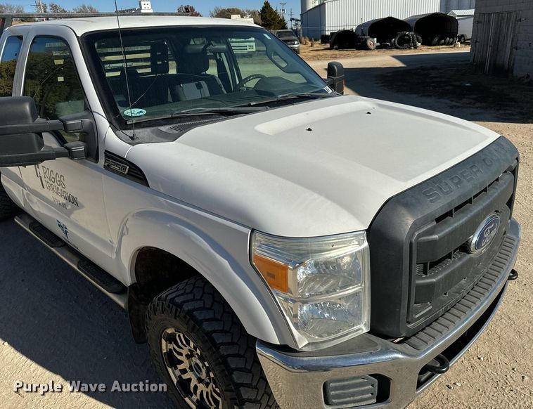 image for item GG9868 2012 Ford F250 Super Duty  SuperCab flatbed pickup truck