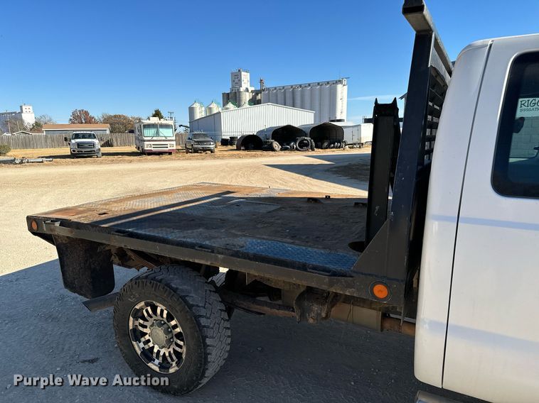 image for item GG9868 2012 Ford F250 Super Duty  SuperCab flatbed pickup truck