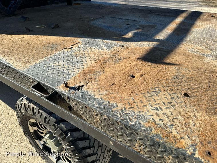 image for item GG9868 2012 Ford F250 Super Duty  SuperCab flatbed pickup truck