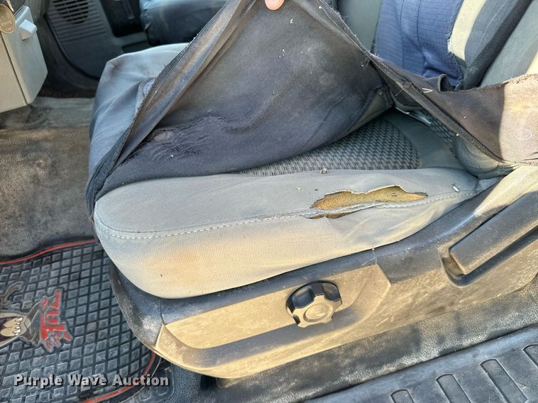 image for item GG9868 2012 Ford F250 Super Duty  SuperCab flatbed pickup truck