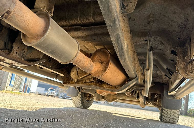 image for item GG9868 2012 Ford F250 Super Duty  SuperCab flatbed pickup truck