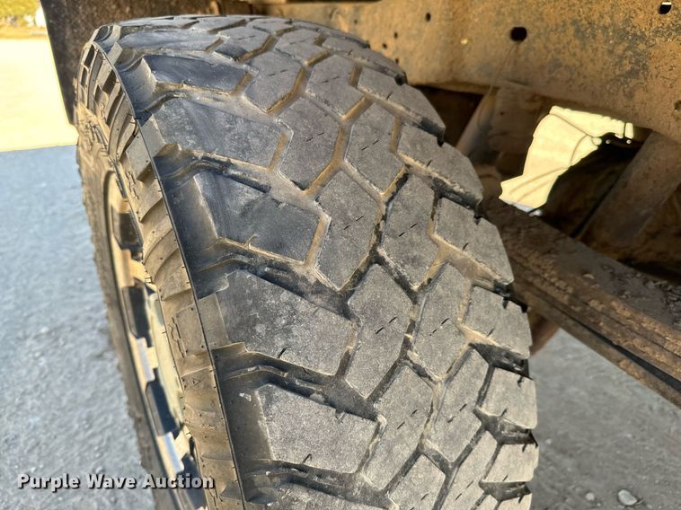 image for item GG9868 2012 Ford F250 Super Duty  SuperCab flatbed pickup truck