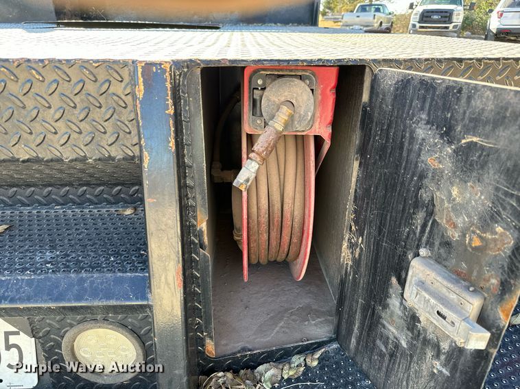 image for item GG9869 2008 Dodge Ram 3500 HD  Quad Cab flatbed pickup truck