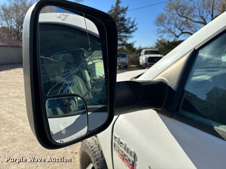 image for item GG9869 2008 Dodge Ram 3500 HD  Quad Cab flatbed pickup truck