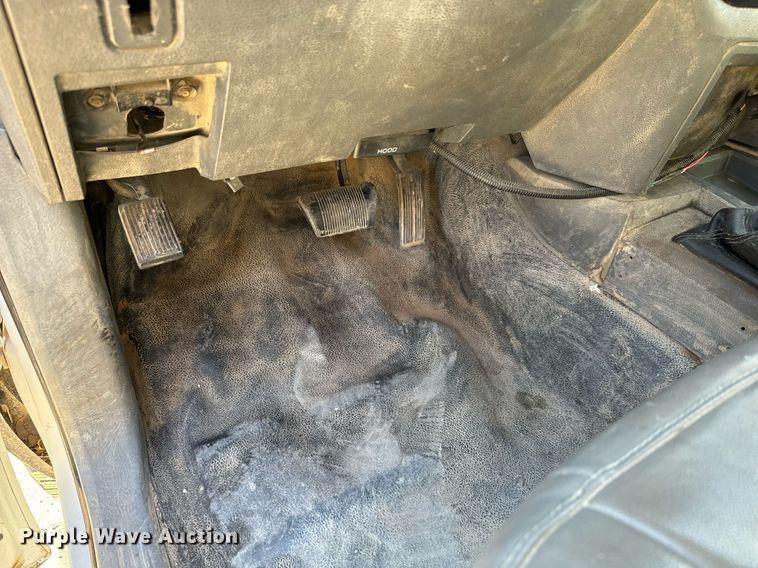 image for item GG9869 2008 Dodge Ram 3500 HD  Quad Cab flatbed pickup truck