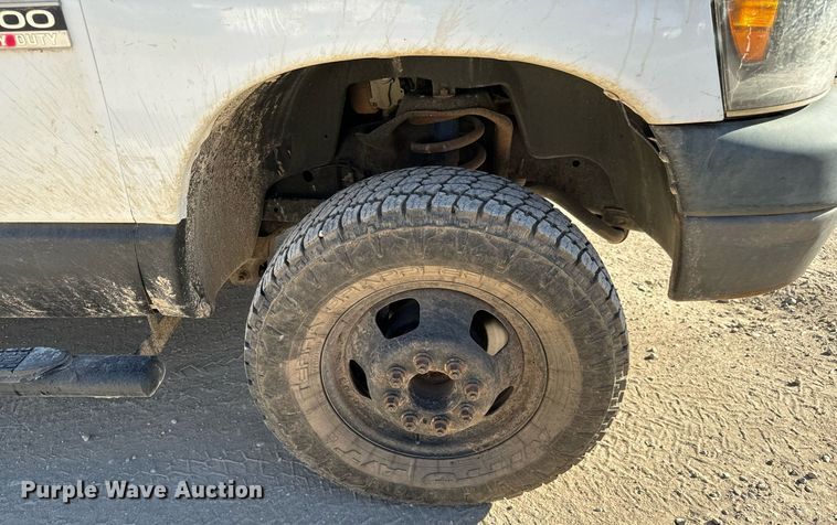 image for item GG9869 2008 Dodge Ram 3500 HD  Quad Cab flatbed pickup truck