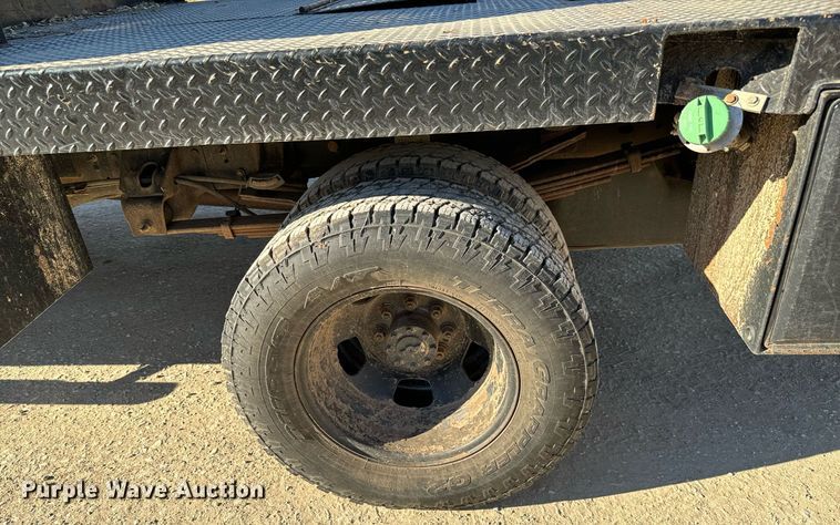 image for item GG9869 2008 Dodge Ram 3500 HD  Quad Cab flatbed pickup truck