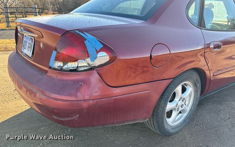 image for item GG9872 2003 Ford Taurus SE