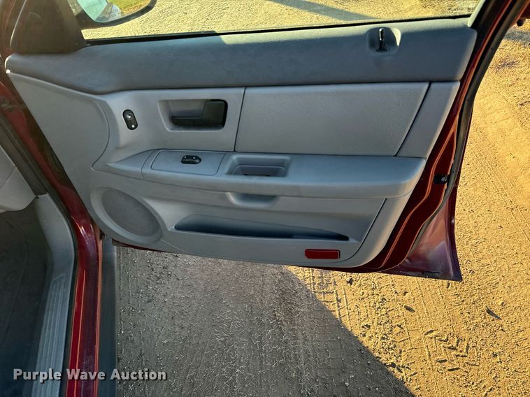 image for item GG9872 2003 Ford Taurus SE