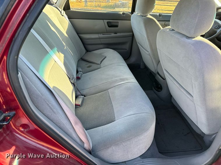 image for item GG9872 2003 Ford Taurus SE