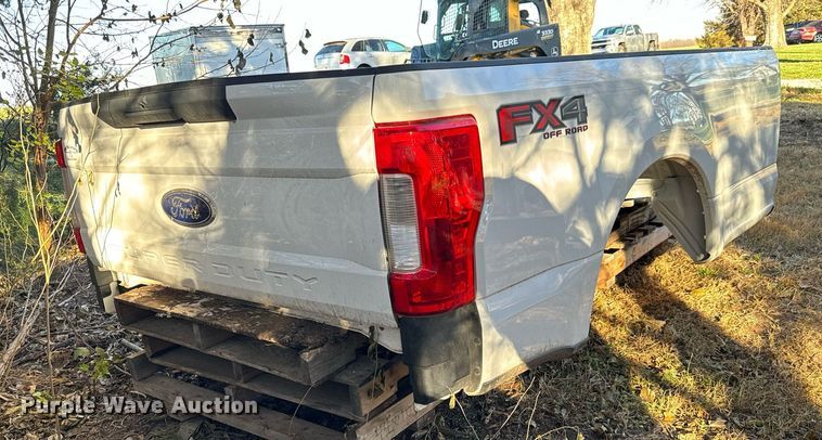 image for item GG9875 Ford Super Duty  pickup truck bed