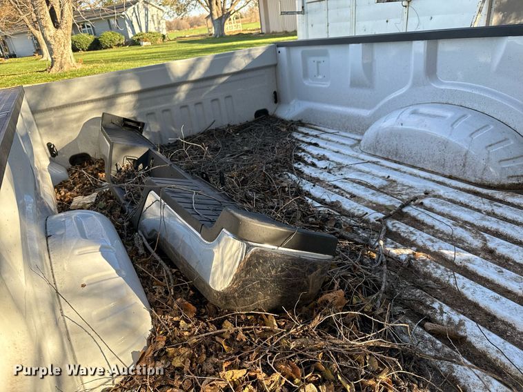 image for item GG9875 Ford Super Duty  pickup truck bed