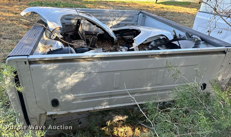 image for item GG9876 2009 Ford F250 Super Duty  pickup truck bed