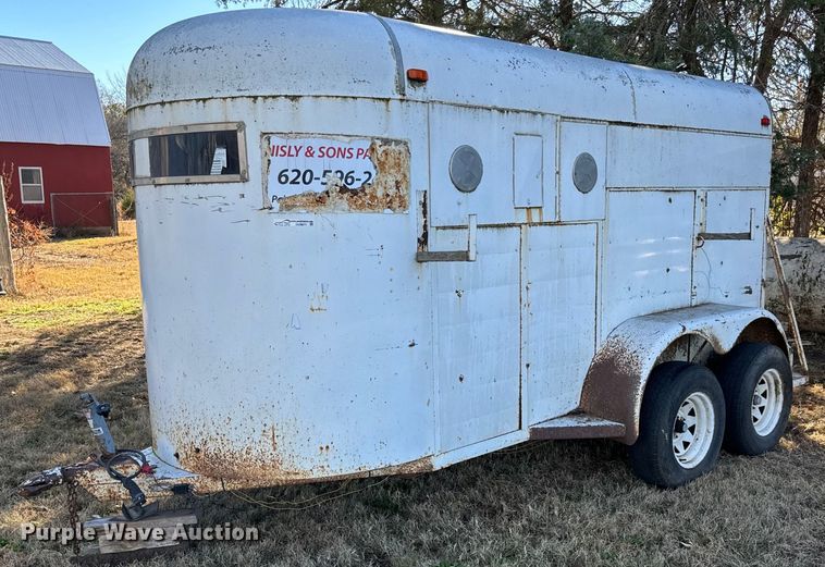 image for item GG9877 1978 W-W  livestock trailer