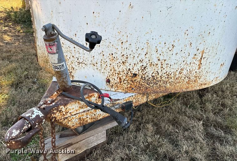 image for item GG9877 1978 W-W  livestock trailer