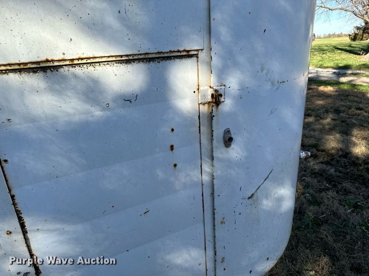 image for item GG9877 1978 W-W  livestock trailer