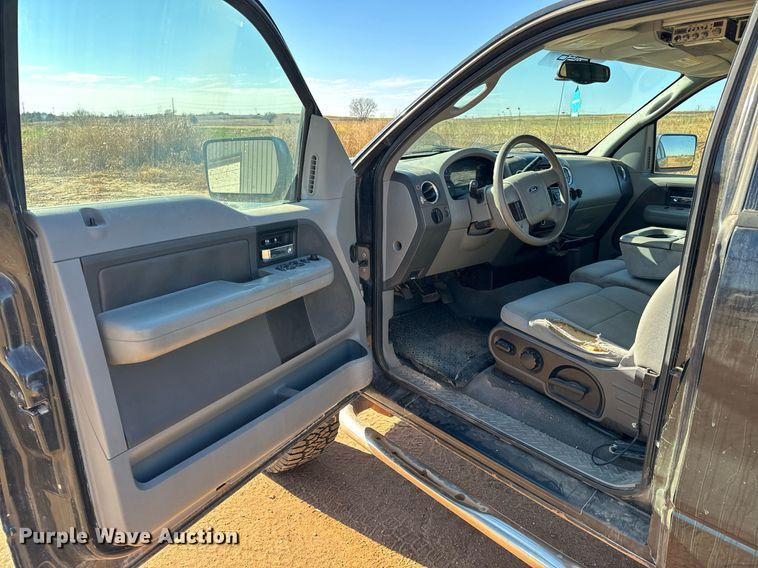 image for item GG9914 2004 Ford F150  SuperCab pickup truck