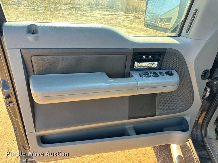 image for item GG9914 2004 Ford F150  SuperCab pickup truck