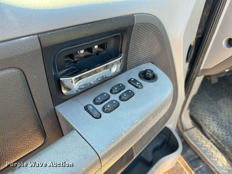 image for item GG9914 2004 Ford F150  SuperCab pickup truck