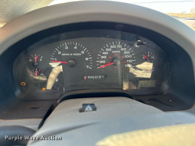 image for item GG9914 2004 Ford F150  SuperCab pickup truck