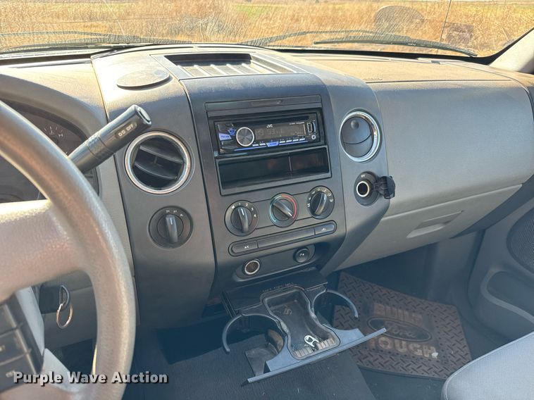 image for item GG9914 2004 Ford F150  SuperCab pickup truck