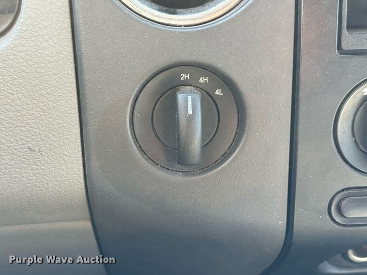 image for item GG9914 2004 Ford F150  SuperCab pickup truck