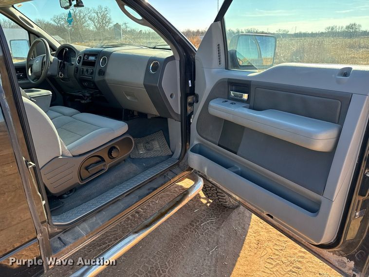 image for item GG9914 2004 Ford F150  SuperCab pickup truck