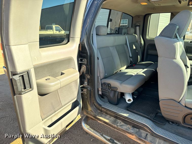 image for item GG9914 2004 Ford F150  SuperCab pickup truck