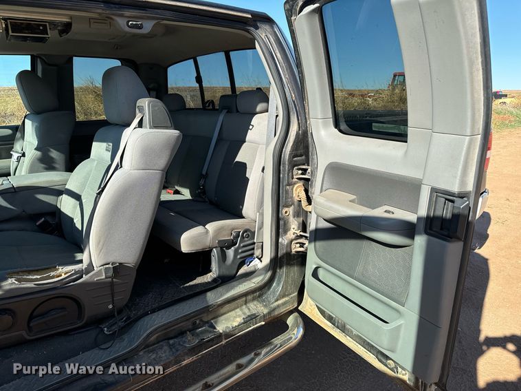 image for item GG9914 2004 Ford F150  SuperCab pickup truck