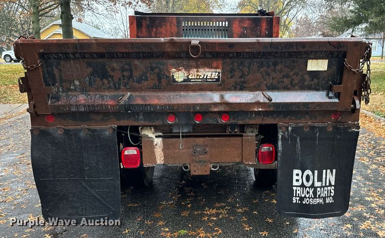 image for item GG9921 2002 Chevrolet Silverado 3500  dump bed pickup truck