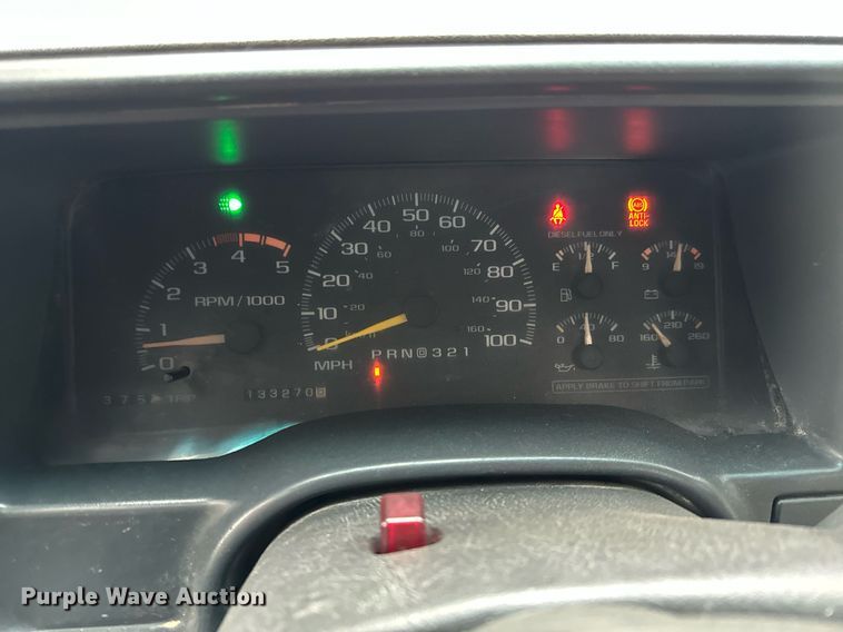 image for item GG9921 2002 Chevrolet Silverado 3500  dump bed pickup truck