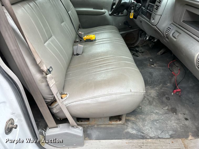 image for item GG9921 2002 Chevrolet Silverado 3500  dump bed pickup truck